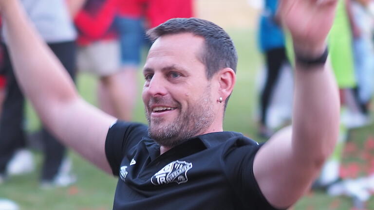 Rhöner Relegation - Für Trainer Sven Ludsteck nahm die Saison beim Kreisligisten FC Reichenbach doch noch ein versöhnliches Ende. Rhöner Relegation - Für Trainer Sven Ludsteck nahm die Saison beim Kreisligisten FC Reichenbach doch noch ein versöhnliches Ende.