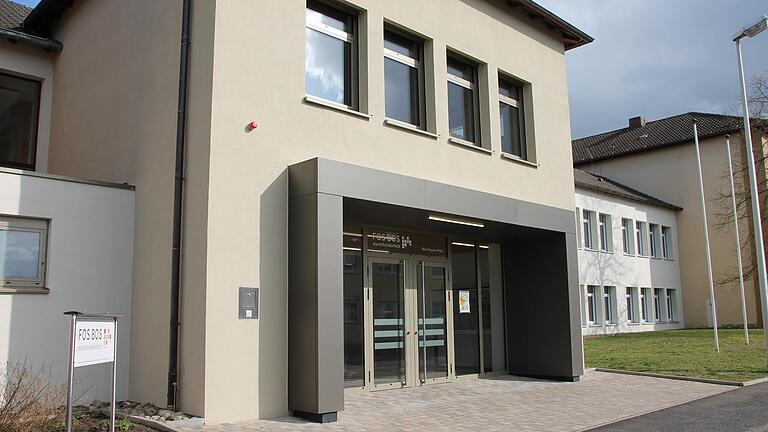 Die FOS BOS Marktheidenfeld soll der Standort für ein Technologietransferzentrum des Landkreises Main-Spessart werden. Die FOS BOS Marktheidenfeld soll der Standort für ein Technologietransferzentrum des Landkreises Main-Spessart werden.