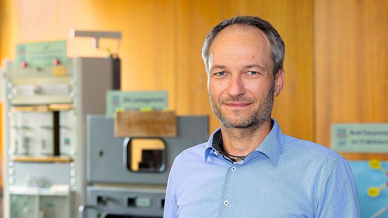 Christian Schraut arbeitet bei der ÜZ Mainfranken im Bereich der Unternehmensentwicklung.