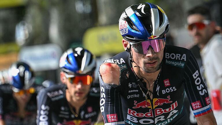 UCI WorldTour - Tour de France       -  Primoz Roglic war auf der zwölften Etappe wenige Kilometer vor dem Ziel gestürzt.