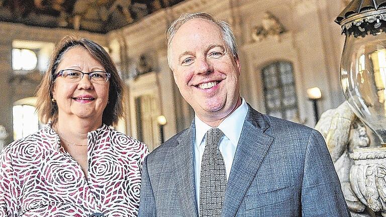 Michelle und Kent Logsdon in der Würzburger Residenz