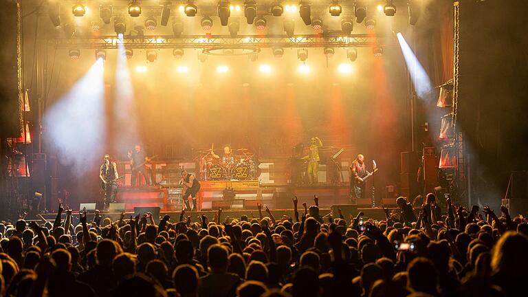 Die Band Stahlzeit rockte das erste Streutal-Festival in Mellrichstadt. Insgesamt kamen im vergangenen Sommer über 10.000 Menschen zu den drei Konzerttagen. Die Band Stahlzeit rockte das erste Streutal-Festival in Mellrichstadt. Insgesamt kamen im vergangenen Sommer über 10.000 Menschen zu den drei Konzerttagen.