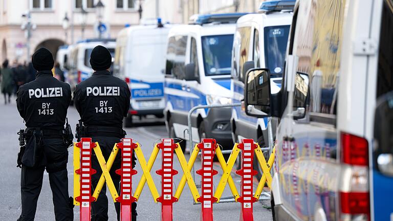 Münchner Sicherheitskonferenz (MSC) - Zur 61. Münchner Sicherheitskonferenz gibt es wieder ein großes Polizeiaufgebot (Archivbild) Münchner Sicherheitskonferenz (MSC) - Zur 61. Münchner Sicherheitskonferenz gibt es wieder ein großes Polizeiaufgebot (Archivbild)