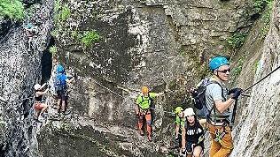 Auch anspruchsvolle Klettersteige hat die Gruppe gemeistert.       -  Auch anspruchsvolle Klettersteige hat die Gruppe gemeistert.