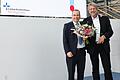 Prof. Dr. Mathias Buttmann, Chefarzt der Klinik für Neurologie am Caritas-Krankenhaus, und Prof. Dr. Peter Flachenecker, Chefarzt des Neurologischen Rehabilitationszentrums Quellenhof in Bad Wildbad, beantworten Fragen der Besucher am MS-Tag im Caritas-Krankenhaus.