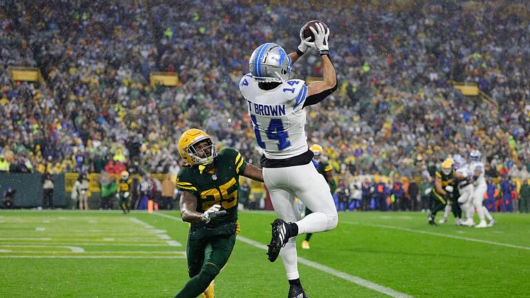 Green Bay Packers - Detroit Lions       -  Regen und schwierige Bedingungen konnten die Lions um Amon-Ra St. Brown nicht aufhalten.