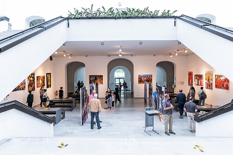 Fotoausstellung Königreiche in Afrika in der Uni Würzburg.