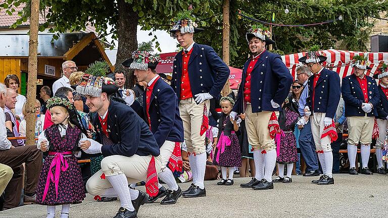 Was feiern wir eigentlich bei unserem Friedensfest? Eine Frage, die das Buch &bdquo;Zur Freiheit berufen&ldquo; beantwortet.