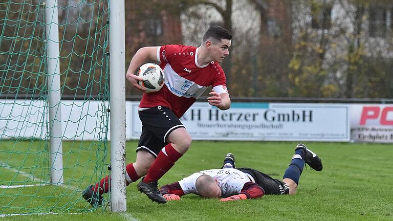Auch in der Kreisklasse kann sich der FSV Hohenroth auf seinen Torjäger Fabian Mainberger verlassen. Auch in der Kreisklasse kann sich der FSV Hohenroth auf seinen Torjäger Fabian Mainberger verlassen.
