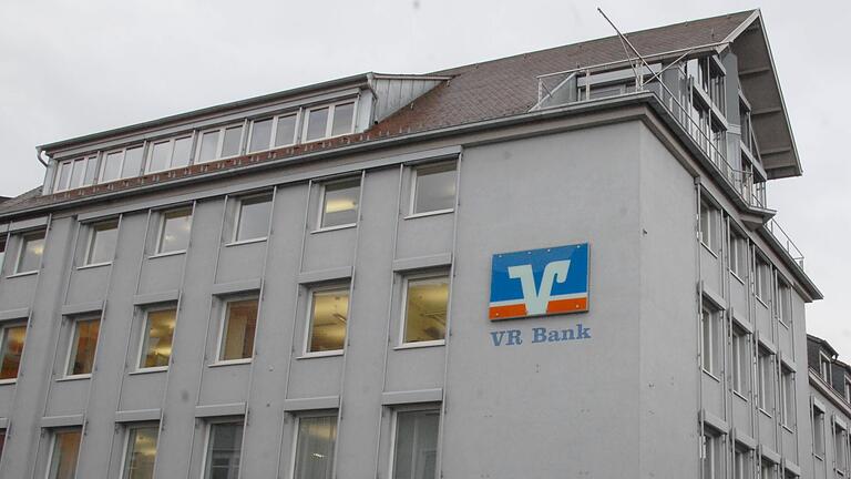 Bei der Kitzinger VR-Bank gab es am Montagmorgen Probleme mit dem Onlinebanking-System. Bei der Kitzinger VR-Bank gab es am Montagmorgen Probleme mit dem Onlinebanking-System.