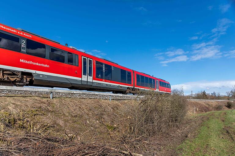 Neustadt an der Aisch ist gut mit den öffentlichen Verkehrsmitteln erreichbar. Start der Tour ist am Bahnhof. Neustadt an der Aisch ist gut mit den öffentlichen Verkehrsmitteln erreichbar. Start der Tour ist am Bahnhof. 