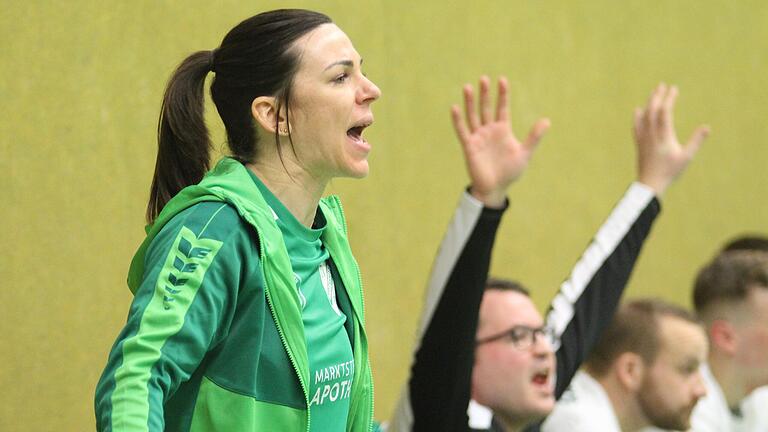 Da halfen auch alle Rufe von Trainer Nina Dennerlein nichts: Die Marktstefter Männer haben ihr Auswärtsspiel in der Handball-Landesliga bei Erlangen-Bruck verloren. Da halfen auch alle Rufe von Trainer Nina Dennerlein nichts: Die Marktstefter Männer haben ihr Auswärtsspiel in der Handball-Landesliga bei Erlangen-Bruck verloren.