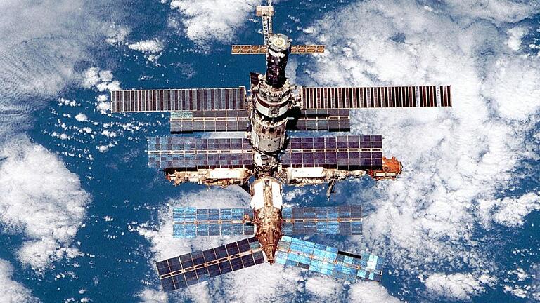 Die russische Raumstation Mir. Die russische Raumstation Mir.