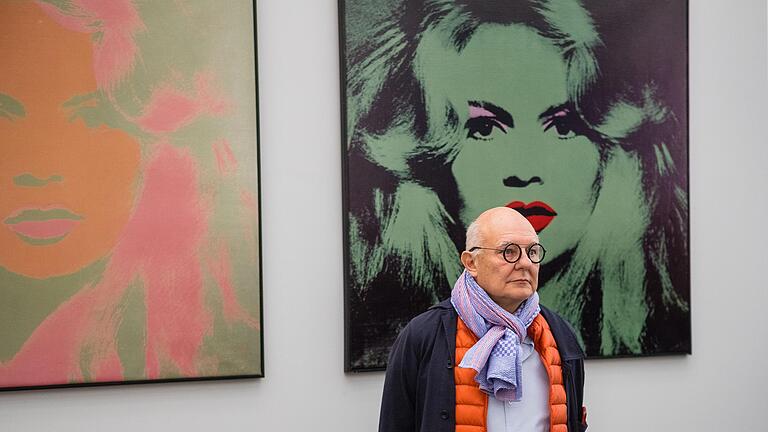 Rolf Sachs, Sohn von Gunter Sachs, vor Werken seines Vaters in der Kunsthalle. Rolf Sachs, Sohn von Gunter Sachs, vor Werken seines Vaters in der Kunsthalle.