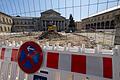 Umgestaltung des Max-Joseph-Platz       -  Bislang war der Platz vor der Bayerischen Staatsoper eine Asphaltwüste. Im Zuge von Bauarbeiten soll die Fläche begrünt werden und zum Verweilen einladen.