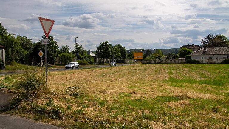 Hier soll ab Herbst 2023 eine neue Kita in der Eußenheimer Straße in Karlstadt entstehen.