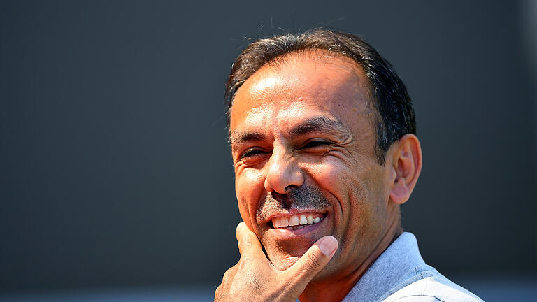 219650561.jpg - Jos Luhukay feiert am Dienstag seinen 60. Geburtstag. 219650561.jpg - Jos Luhukay feiert am Dienstag seinen 60. Geburtstag.