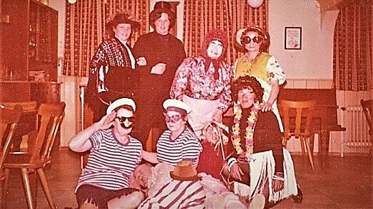 Fasching im Grünen Baum: 1976 hatten die verkleideten Stammtischler eine Mordsgaudi. Fasching im Grünen Baum: 1976 hatten die verkleideten Stammtischler eine Mordsgaudi. 