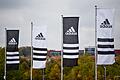 Adidas       -  Adidas befindet sich nach eigenen Angaben mit den Zollbehörden seit Jahren &bdquo;im Austausch&rdquo; zu dem bekannten Sachverhalt. (Archivbild)