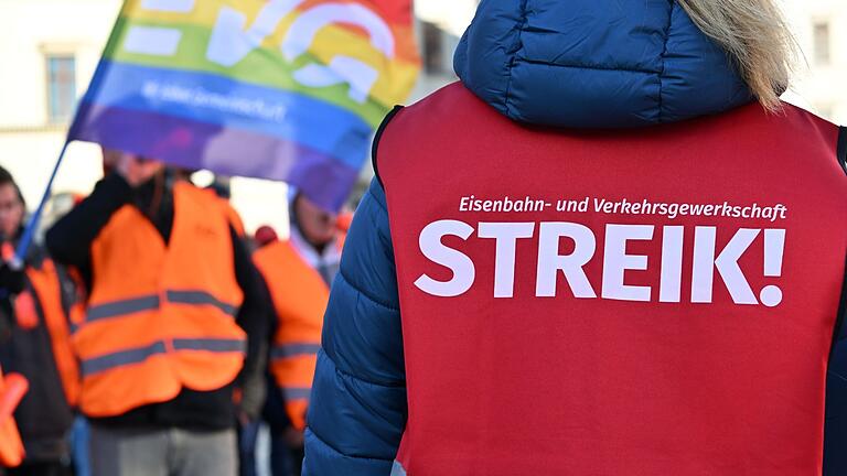 Warnstreik bei der Bahn.jpeg       -  Die Verschnaufpause von den Streiks bei der Bahn hält scheinbar nicht lange an. Schon ab Mittwoch dieser Woche könnten neue Streiks drohen.