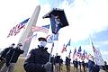 Patriot Front in den USA       -  Provokation in der US-Hauptstadt: Mitglieder der &bdquo;Patriot Front&rdquo; haben sich vor dem Washington Monument positioniert.