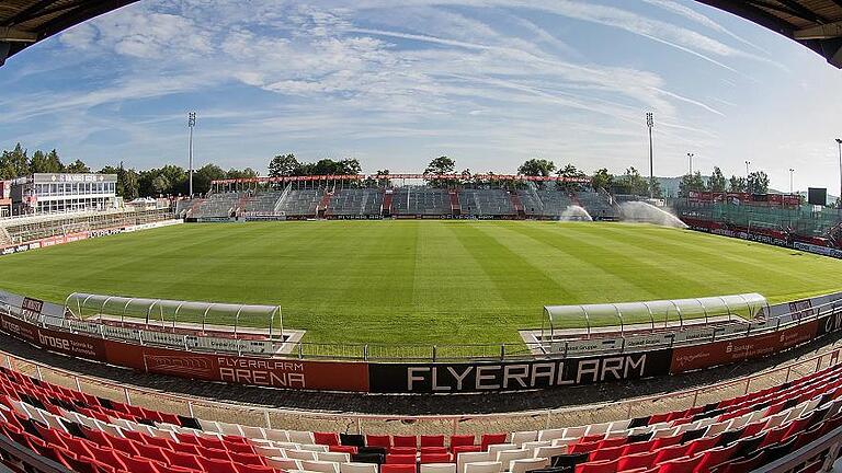 Geht es nach den Kickers, werden sie nicht mehr lange im Stadion am Würzburger Dallenberg spielen. Geht es nach den Kickers, werden sie nicht mehr lange im Stadion am Würzburger Dallenberg spielen.
