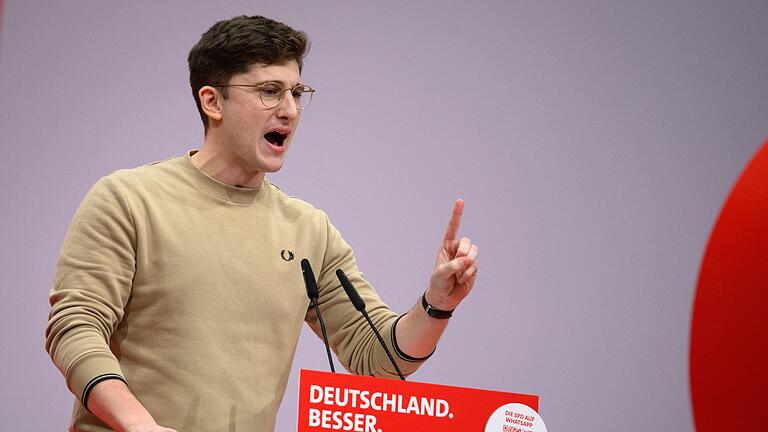 Philipp Türmer       -  Juso-Chef Türmer pocht auf einen Parteitagsbeschluss für einen Kanzlerkandidaten. (Archivbild)