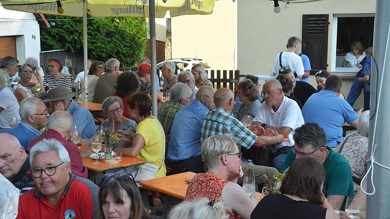 Der Vereinsring Laudenbach lud zum vierten 'etwas anderen Weinfest' ein.