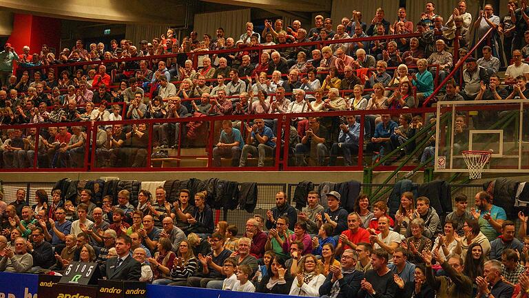 In der Zuschauertabelle lag der TSV Bad Königshofen in der vergangenen Saison auf dem zweiten Platz. Eine ausverkaufte Halle wie vor der Pandemie war allerdings nicht möglich.