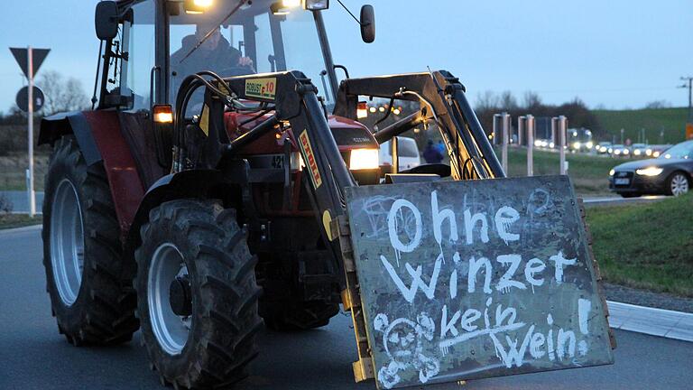 Die Sternfahrt führte auch durch den Kreisverkehr.