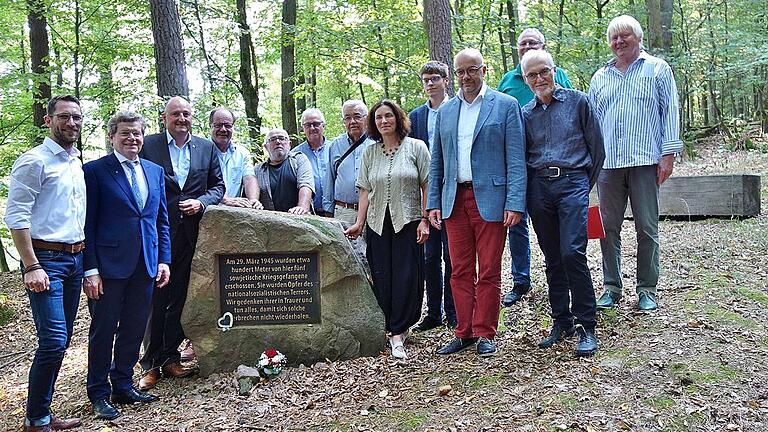 Antikriegstag des DGB: Gedenken am Mahnmal für fünf ermordete sowjetische Kriegsgefangene bei Rieneck.