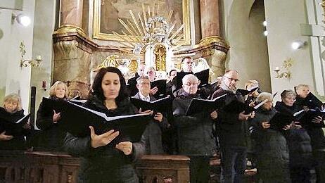 Ein Mitsingkonzert veranstaltete die Kissinger Sängervereinigung in der Jakobuskirche. - Ein Mitsingkonzert veranstaltete die Kissinger Sängervereinigung in der Jakobuskirche. Ein Mitsingkonzert veranstaltete die Kissinger Sängervereinigung in der Jakobuskirche. - Ein Mitsingkonzert veranstaltete die Kissinger Sängervereinigung in der Jakobuskirche.