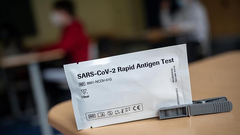 Seit 12. April müssen Schulkinder zweimal wöchentlich auf Covid 19 getestet werden. Selbsttests dürfen nur unter Aufsicht in der Schule erfolgen. Dieser Anordnung des Kultusministeriums widersetzt sich die Theresia-Gerhardinger-Grundschule in Grafenrheinfeld.&nbsp;&nbsp;