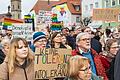 Mehrere Tausend Menschen nahmen im Februar an der Demonstration für Demokratie durch die Innenstadt von Bad Neustadt teil. Von einem 'Leuchtsignal der Toleranz' spricht die 'Erklärung zur wehrhaften Demokratie', die der Kreistag in seiner jüngsten Sitzung verabschiedete, in dem Zusammenhang.