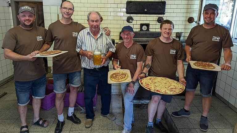 Das Bäckerteam freut sich auf die Festgäste. Am Samstag, 10. August, und Sonntag, 11. August, findet zum 36. Mal das traditionelle Ginolfser Backhausfest statt.