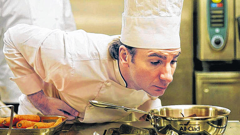 Hitzkopf am Herd: Der junge Jacky Bonnot (Michaël Youn) soll es in „Kochen ist Chefsache“ richten. Hitzkopf am Herd: Der junge Jacky Bonnot (Michaël Youn) soll es in „Kochen ist Chefsache“ richten.