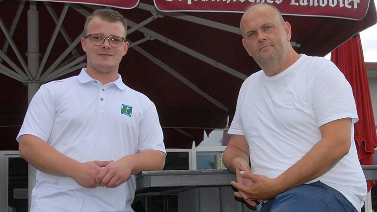 Ismet Celic (links) und Vejsil Celic sind die neuen Pächter im Hole 19 des Golfclubs Kitzingen. Ismet Celic (links) und Vejsil Celic sind die neuen Pächter im Hole 19 des Golfclubs Kitzingen.