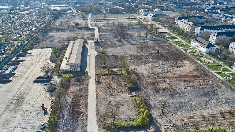 Der nordwestliche Teil der früheren Ledward Kaserne ist bis auf die Panzerhalle 237 leer, alle Gebäude wurden abgerissen. Bisher ist der Plan, dort 2026 in dem dann neuen Bürgerpark mit Klimawald eine Landesgartenschau zu veranstalten.