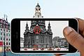 Das ist die Vision: Auf dem Platz vor der Frauenkirche alte Fotos und neues Wissen aufs Smartphone bekommen.