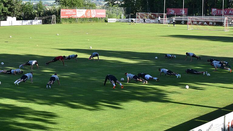 Mit 19 Spielern startete der TSV Aubstadt am Dienstag die Vorbereitung auf die neue Regionalliga-Saison.