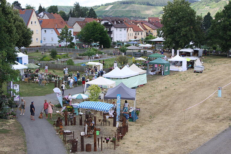 Der Gartenmarkt an der Mainlände am Samstagnachmittag.