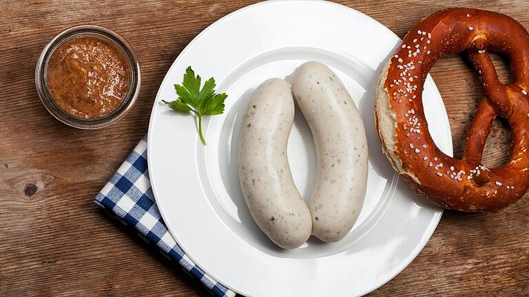 Geht in Bayern nicht mehr nur die Liebe, sondern auch der Wahlkampf durch den Magen? In jedem Fall scheint in Zeiten sozialer Medien das Essen längst nicht mehr unpolitisch zu sein.