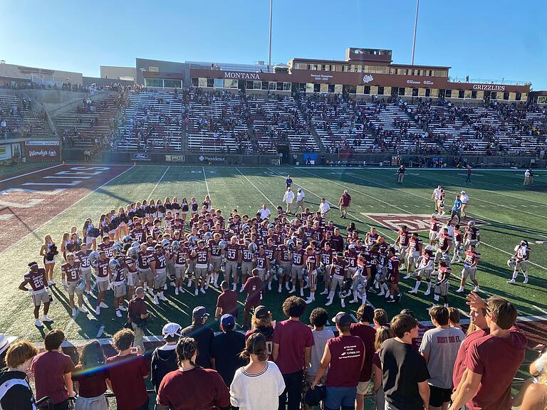 Das Leben von Hannah Staus spielt sich zu großen Teilen auf dem Campus der University of Montana ab, unter anderem im Football-Stadion. Seit Donald Trump wieder US-Präsident ist, überlegen einige ihrer Bekannten, das Land zu verlassen. Das Leben von Hannah Staus spielt sich zu großen Teilen auf dem Campus der University of Montana ab, unter anderem im Football-Stadion. Seit Donald Trump wieder US-Präsident ist, überlegen einige ihrer Bekannten, das Land zu verlassen.