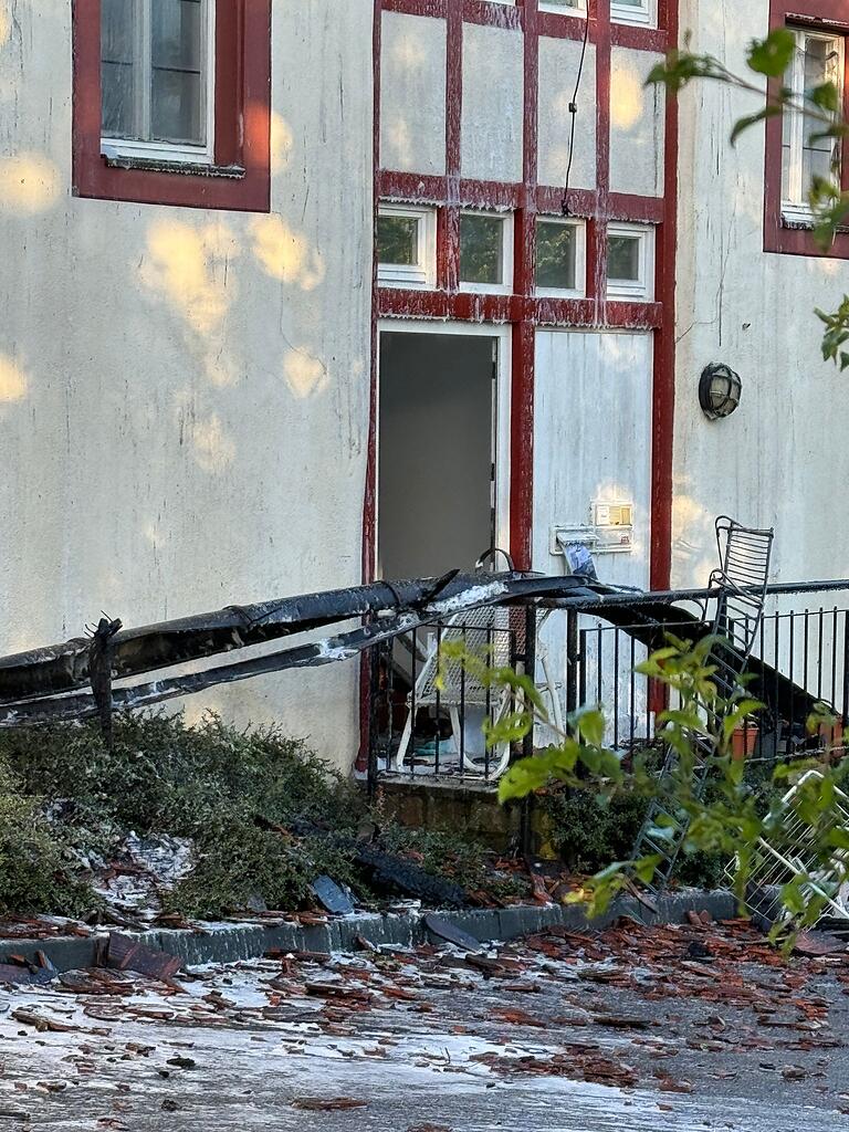 Nach dem Brand: Weiße Mühle in Estenfeld. Nach dem Brand: Weiße Mühle in Estenfeld.