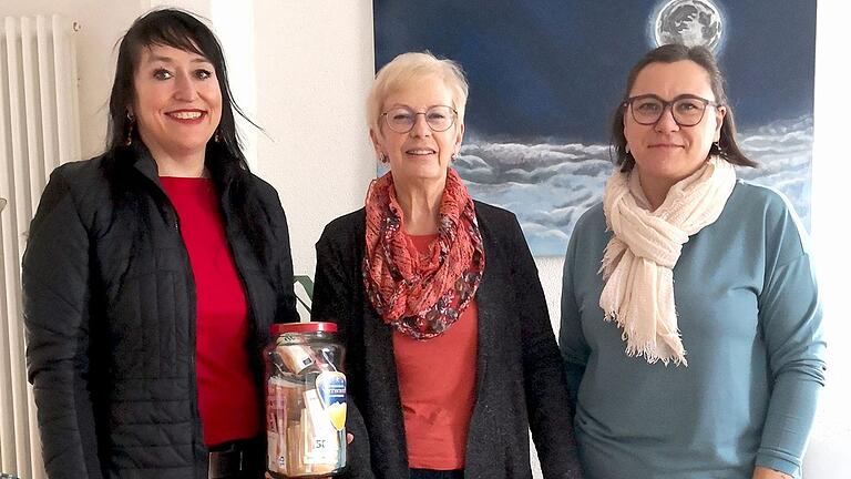 Sylvan-Pächterin Diana Kühhirt (von links) konnte im Namen aller Beteiligten eine Spende von insgesamt &nbsp;3500 Euro an Sonja Klein und Astrid Scherger vom Kinderhospiz Sternenzelt übergeben.