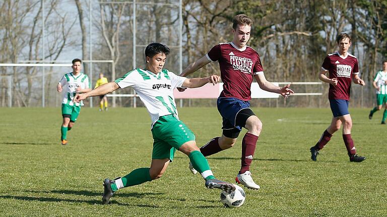 Junge Spieler wie Jan-Mauries Caballero (links) sind die Zukunft des FV Karlstadt.&nbsp;