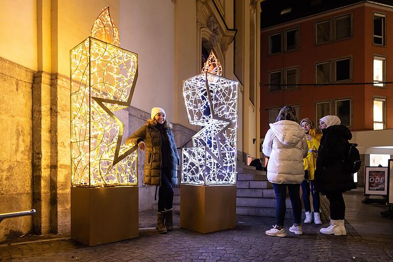 Lichtskulpturen (hier im vergangenen Jahr) bieten auch diesmal wieder eine schöne Fotokulisse.