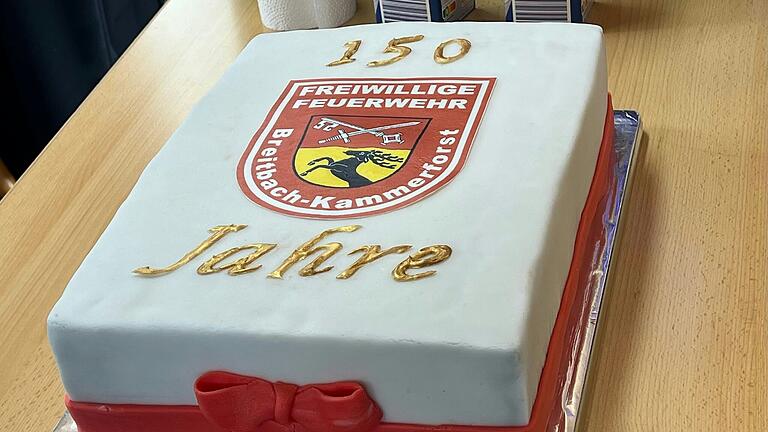 Nicht nur kulinarisch, sondern auch optisch ein Hochgenuss: die Torte zur 150-Jahr-Feier.