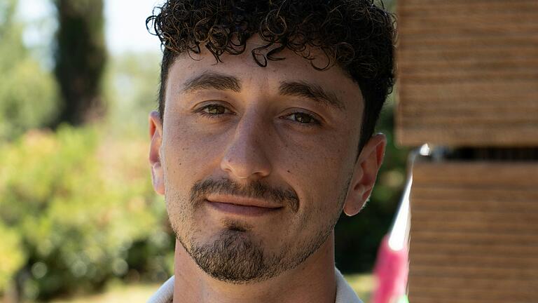 Nico aus Würzburg nimmt als Verführer in der 7. Staffel von Temptation Island teil. Nico aus Würzburg nimmt als Verführer in der 7. Staffel von Temptation Island teil.