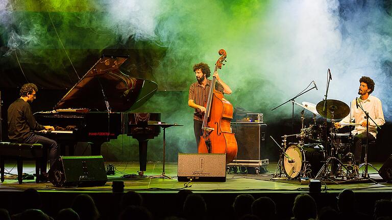 Das Trio Shalosh aus Tel Aviv im Kesselhaus von ZF beim Schweinfurter Nachsommer